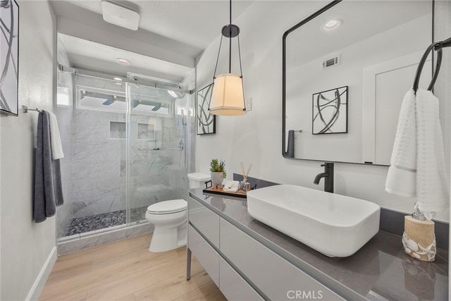 20 Flores, Lake Forest, CA 92610