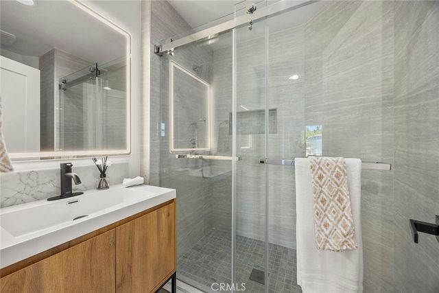 20 Flores, Lake Forest, CA 92610