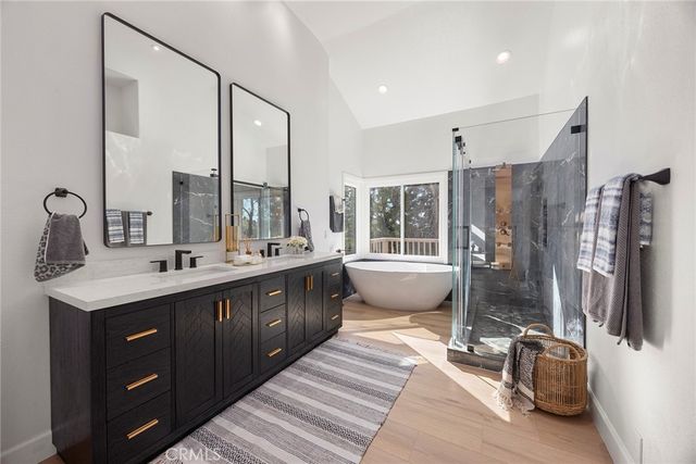 20 Flores, Lake Forest, CA 92610