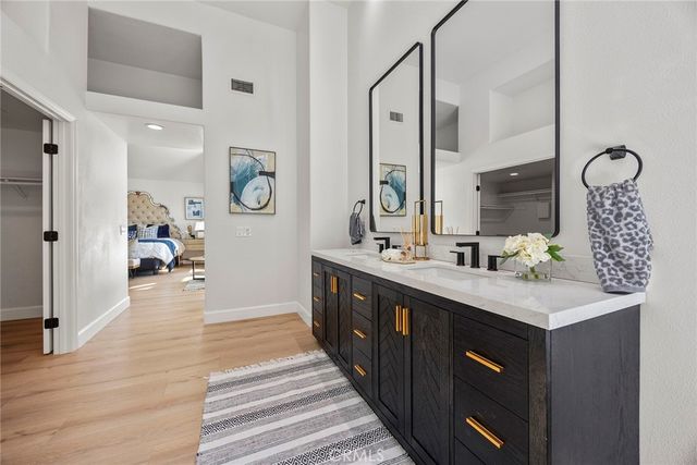 20 Flores, Lake Forest, CA 92610