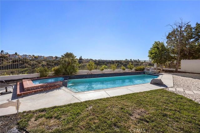 20 Flores, Lake Forest, CA 92610