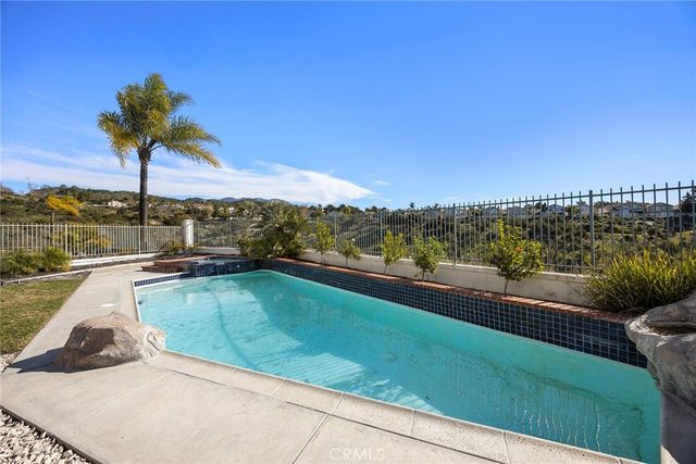 20 Flores, Lake Forest, CA 92610