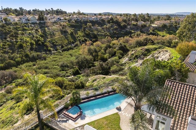 20 Flores, Lake Forest, CA 92610