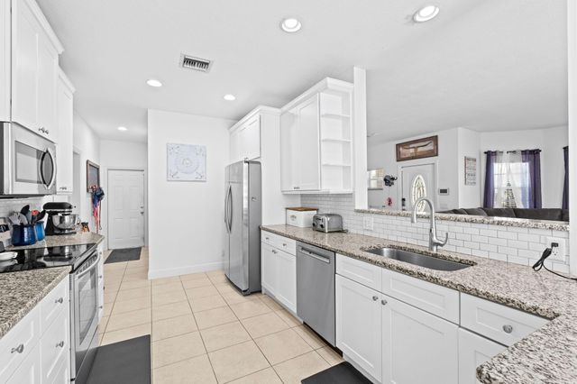 14366 73rd Street N, Loxahatchee, FL 33470