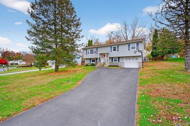 41 Creamery Drive, New Windsor, NY 12553