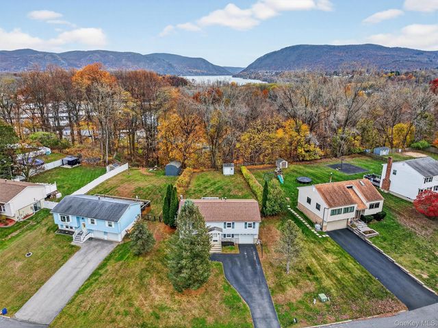 41 Creamery Drive, New Windsor, NY 12553