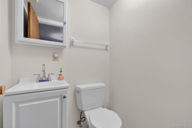 41 Creamery Drive, New Windsor, NY 12553