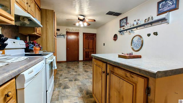 410 Pecan Dr, Clinton, KY 42021