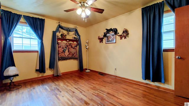 410 Pecan Dr, Clinton, KY 42021