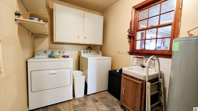 410 Pecan Dr, Clinton, KY 42021