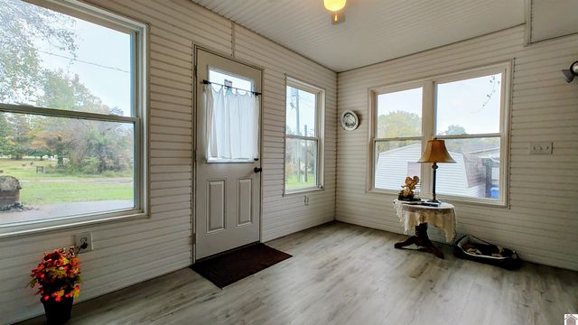 410 Pecan Dr, Clinton, KY 42021