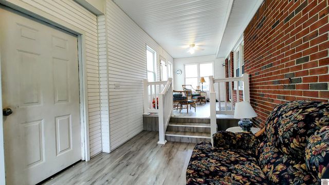 410 Pecan Dr, Clinton, KY 42021