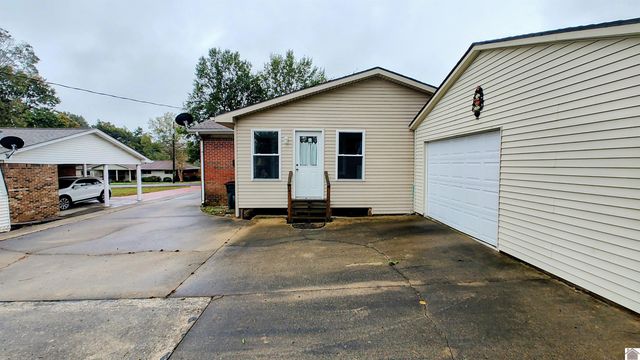 410 Pecan Dr, Clinton, KY 42021