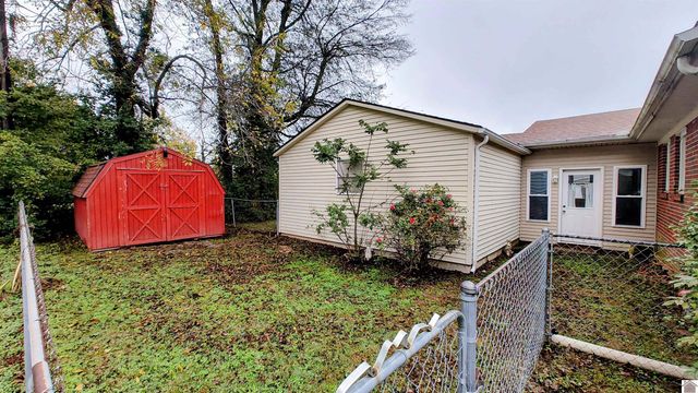 410 Pecan Dr, Clinton, KY 42021