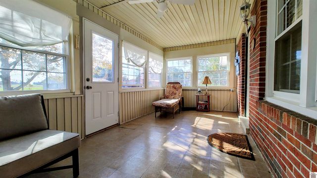 410 Pecan Dr, Clinton, KY 42021