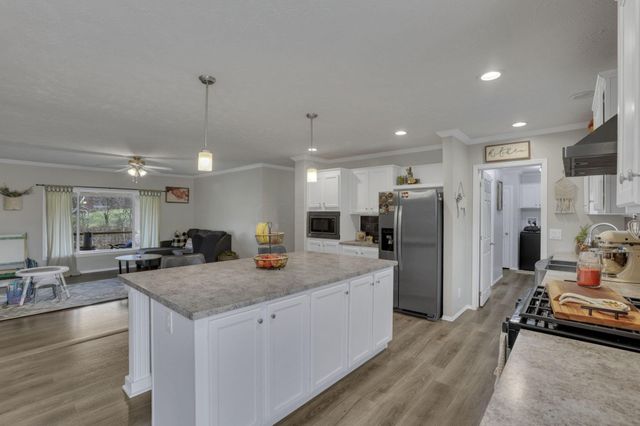 10665 State Route 93 N, Logan, OH 43138