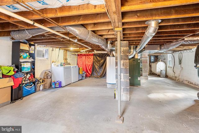 4 CREEKVIEW, Bordentown, NJ 08620