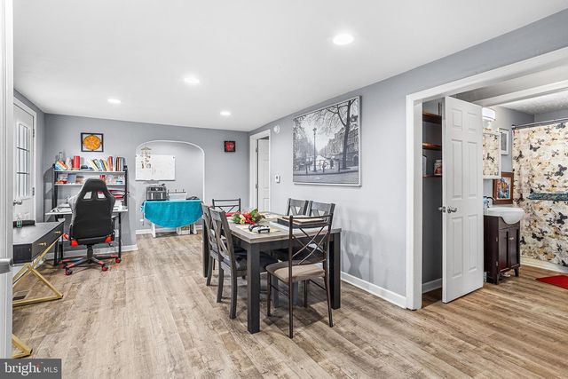 4 CREEKVIEW, Bordentown, NJ 08620