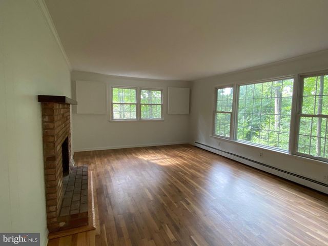 3015 YORKSHIRE RD, Doylestown, PA 18902