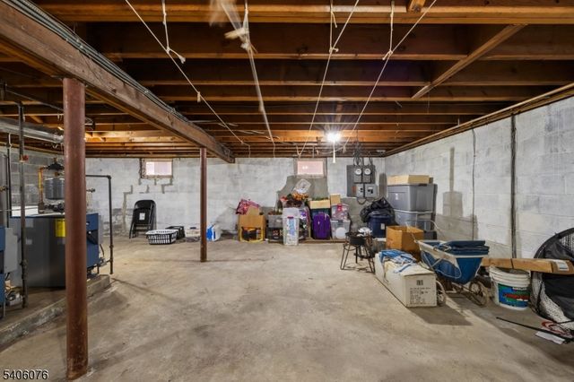 19 Inwood St, Clifton City, NJ 07011