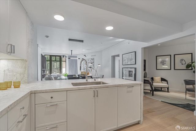 875 California Street 202, San Francisco, CA 94108