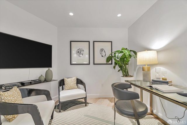 875 California Street 202, San Francisco, CA 94108