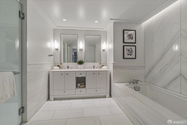 875 California Street 202, San Francisco, CA 94108