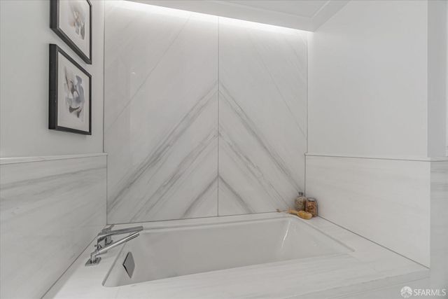 875 California Street 202, San Francisco, CA 94108