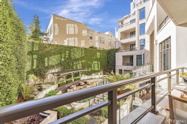 875 California Street 202, San Francisco, CA 94108