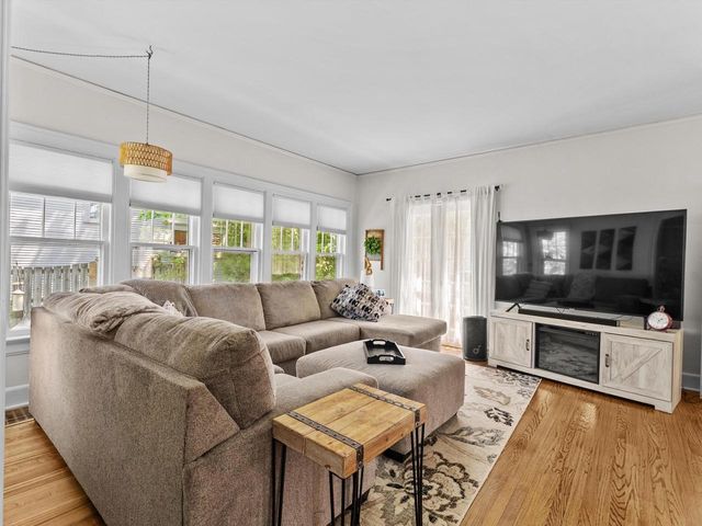 1010 St. Clair STREET, Manitowoc, WI 54220