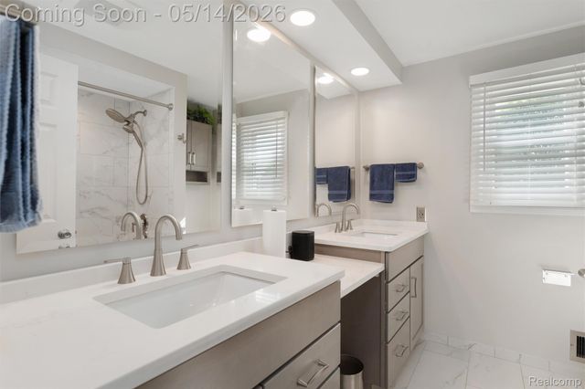 7225 Camelia Court, Canton Charter Township, MI 48187