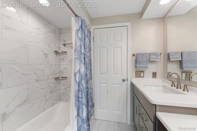 7225 Camelia Court, Canton Charter Township, MI 48187