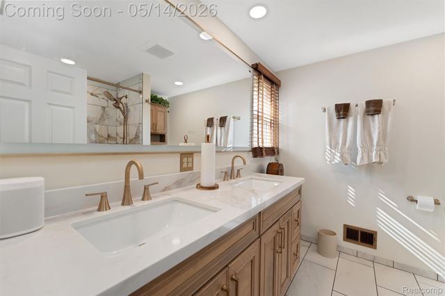 7225 Camelia Court, Canton Charter Township, MI 48187