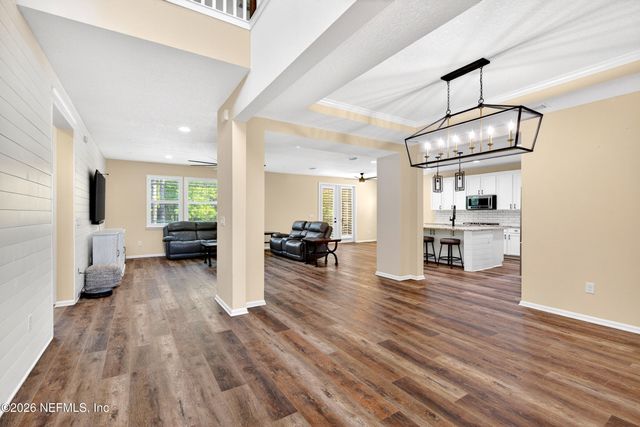 222 SARAH ELIZABETH Drive, St. Johns, FL 32259