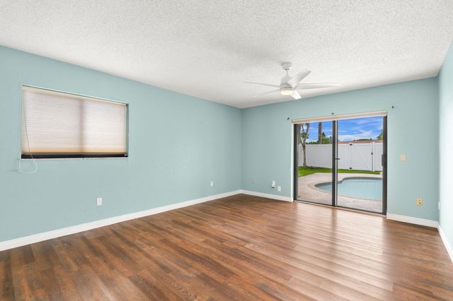 21111 Escondido Way, Boca Raton, FL 33433