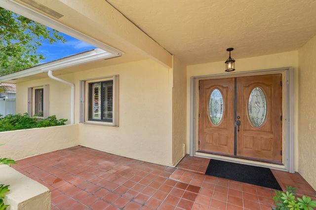 21111 Escondido Way, Boca Raton, FL 33433