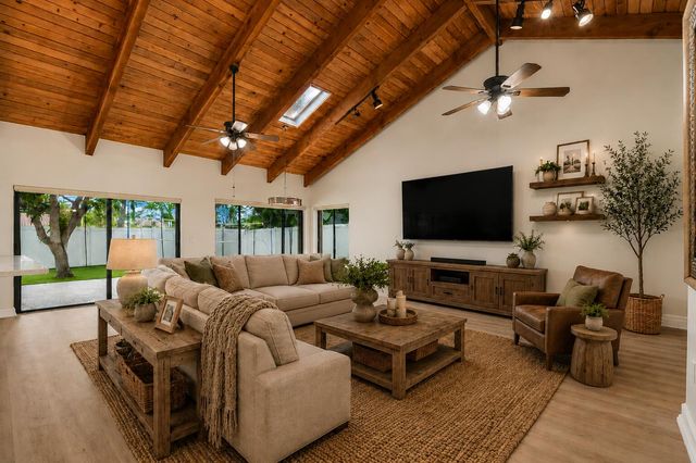 21111 Escondido Way, Boca Raton, FL 33433