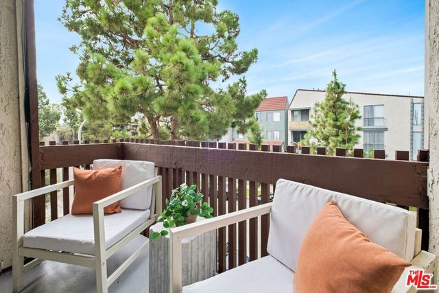 6050 Canterbury Drive E313, Culver City, CA 90230