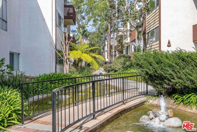 6050 Canterbury Drive E313, Culver City, CA 90230