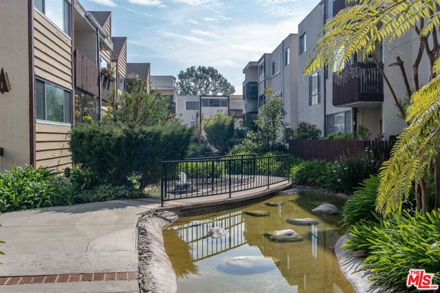 6050 Canterbury Drive E313, Culver City, CA 90230