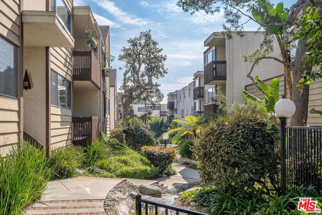6050 Canterbury Drive E313, Culver City, CA 90230