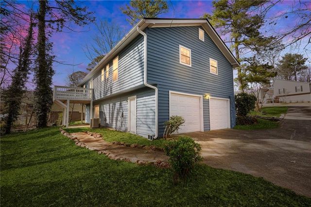 6595 Oakwood Drive, Douglasville, GA 30135