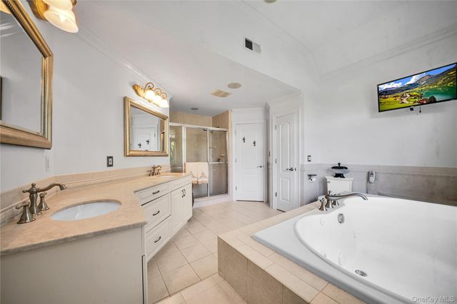 12 Stone Meadow Lane, Suffern, NY 10901