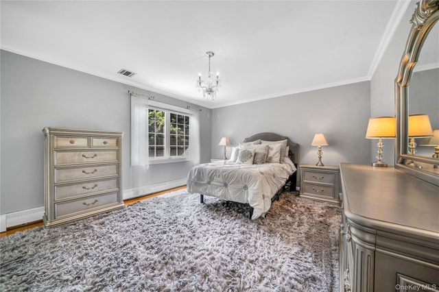 12 Stone Meadow Lane, Suffern, NY 10901