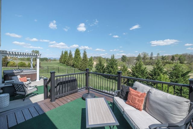 314 Settlers RD, Fincastle, VA 24090