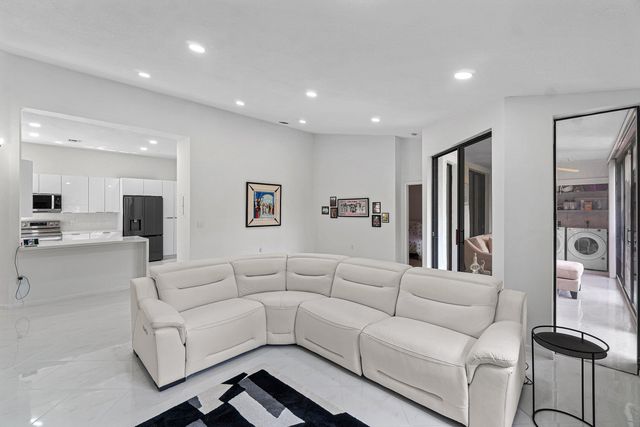 5171 EUROPA Drive G, Boynton Beach, FL 33437