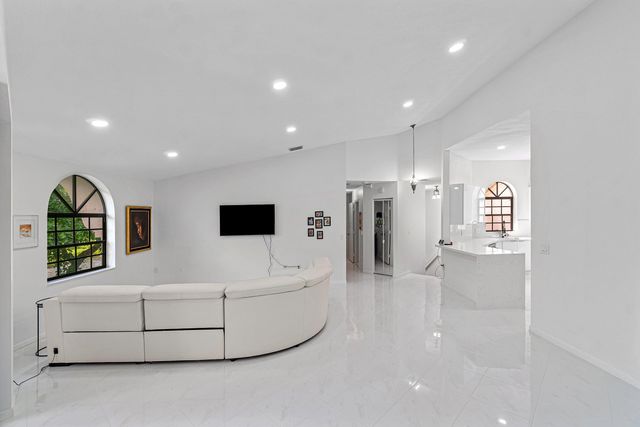 5171 EUROPA Drive G, Boynton Beach, FL 33437