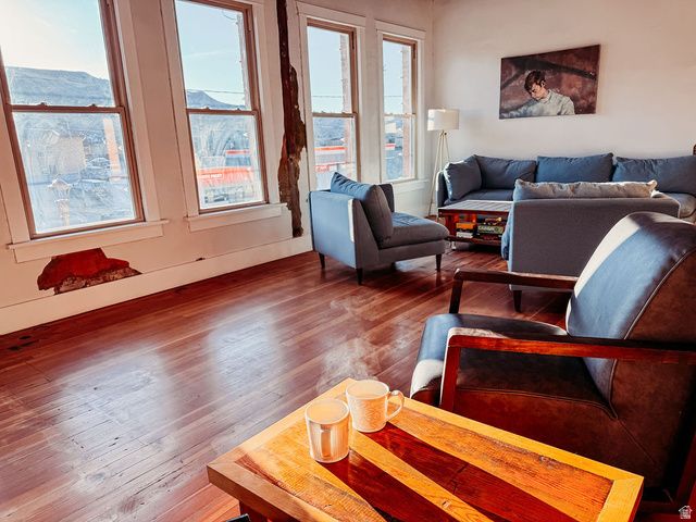 182 S. MAIN ST, Helper, UT 84526