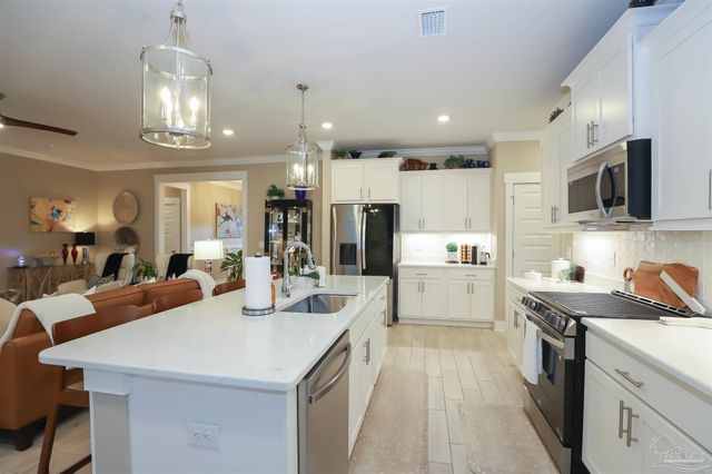 1947 Refuge Cir, Gulf Breeze, FL 32563