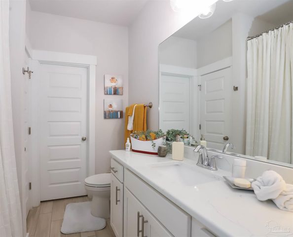 1947 Refuge Cir, Gulf Breeze, FL 32563